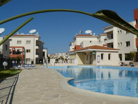 Ifestos Kings Resort Appartment Paphos Exteriör bild