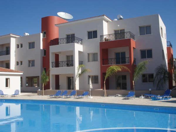 Ifestos Kings Resort Appartment Paphos Exteriör bild