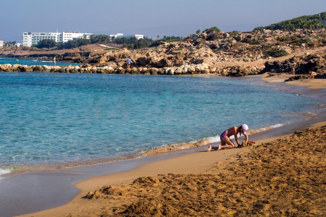 Ifestos Kings Resort Appartment Paphos Exteriör bild