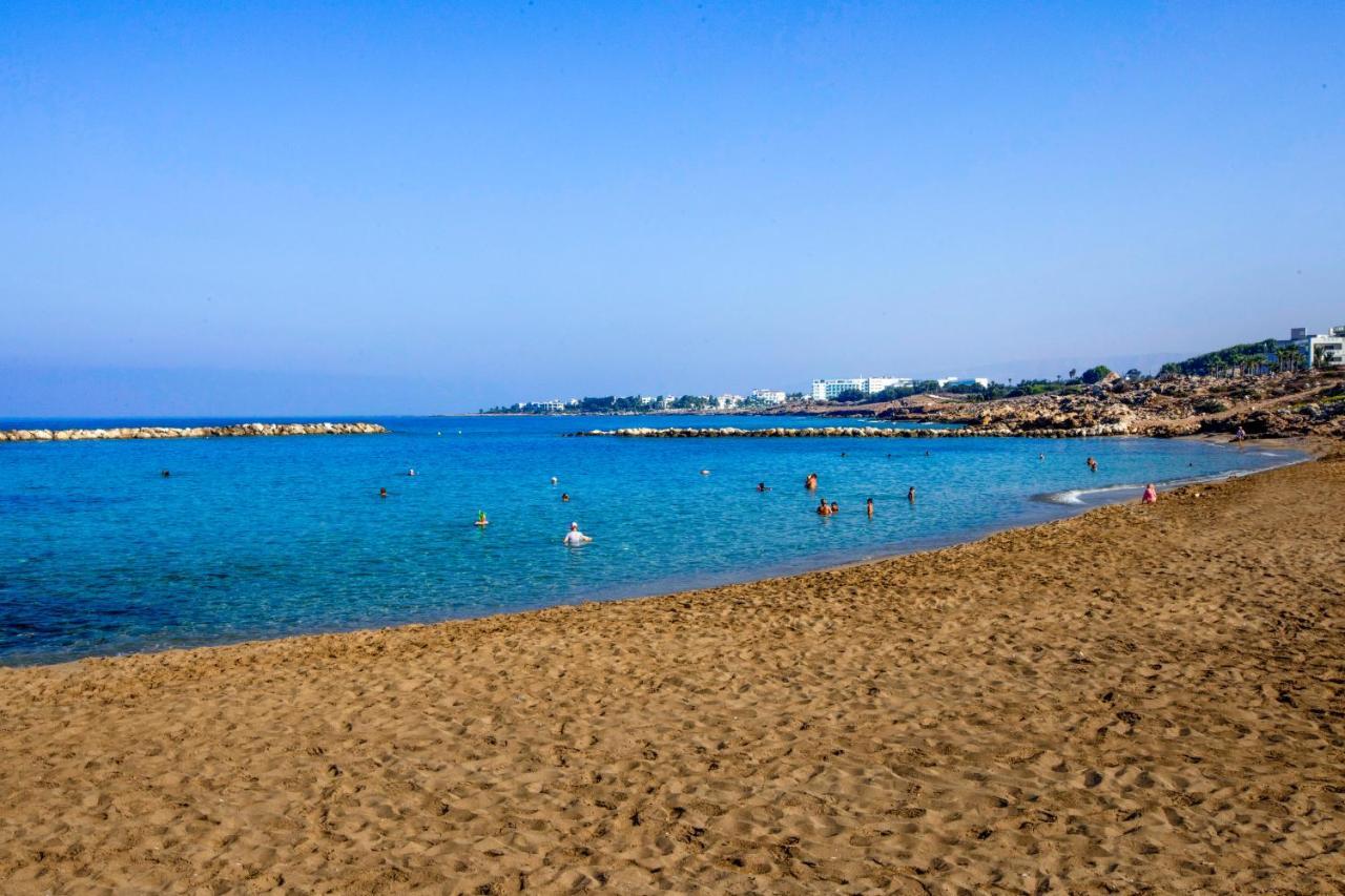 Ifestos Kings Resort Appartment Paphos Exteriör bild